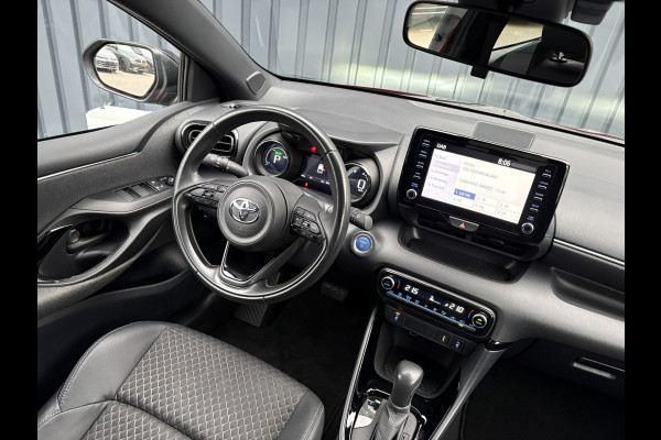 Toyota Yaris 1.5 Hybrid Executive | Bi-Tone | 17'' | Stoelverw. | Apple Carplay/ Android Auto | Prijs Rijklaar!!