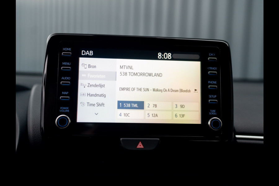 Toyota Yaris 1.5 Hybrid Executive | Bi-Tone | 17'' | Stoelverw. | Apple Carplay/ Android Auto | Prijs Rijklaar!!