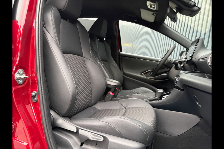 Toyota Yaris 1.5 Hybrid Executive | Bi-Tone | 17'' | Stoelverw. | Apple Carplay/ Android Auto | Prijs Rijklaar!!