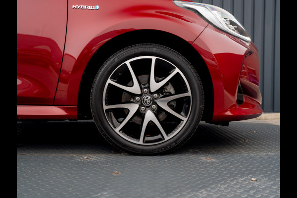 Toyota Yaris 1.5 Hybrid Executive | Bi-Tone | 17'' | Stoelverw. | Apple Carplay/ Android Auto | Prijs Rijklaar!!