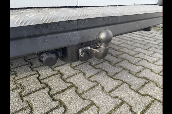 Renault Trafic 2.0 dCi 110 T30 L2H1*A/C*CRUISE*NAV*HAAK*3PERS*TEL