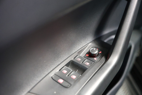 Volkswagen Polo 2.0 TSI GTI VIRTUAL 22.000 km PANO CARPLAY ACC STOELVW '20