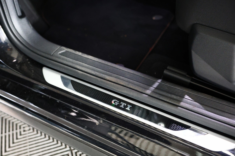 Volkswagen Polo 2.0 TSI GTI VIRTUAL 22.000 km PANO CARPLAY ACC STOELVW '20