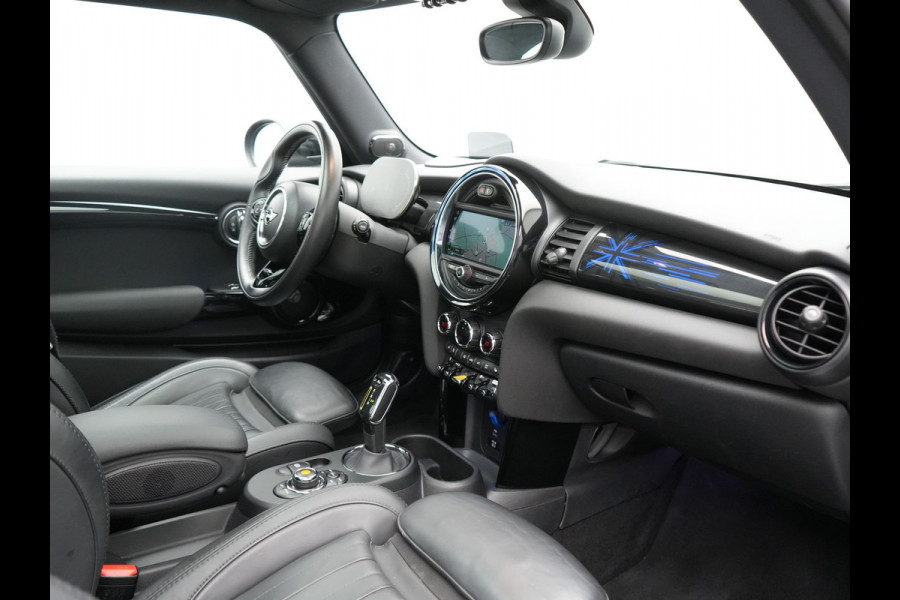 MINI Cooper Electric Yours 33 kWh 184pk | Panodak | Head Up | Harman / Kardon | Camera | Lederen Sportstoelen Verwarmd | Keyless | Apple Carplay | Cruise Control | LED Koplampen | Virtual | Navigatie | DAB |