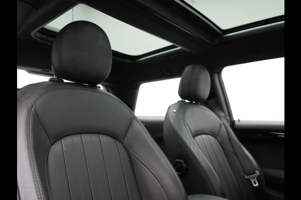 MINI Cooper Electric Yours 33 kWh 184pk | Panodak | Head Up | Harman / Kardon | Camera | Lederen Sportstoelen Verwarmd | Keyless | Apple Carplay | Cruise Control | LED Koplampen | Virtual | Navigatie | DAB |