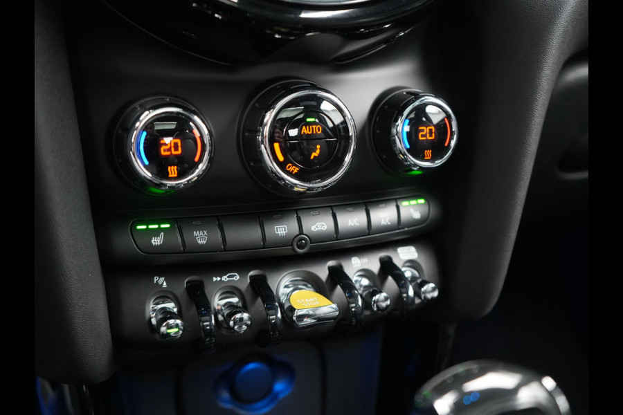 MINI Cooper Electric Yours 33 kWh 184pk | Panodak | Head Up | Harman / Kardon | Camera | Lederen Sportstoelen Verwarmd | Keyless | Apple Carplay | Cruise Control | LED Koplampen | Virtual | Navigatie | DAB |