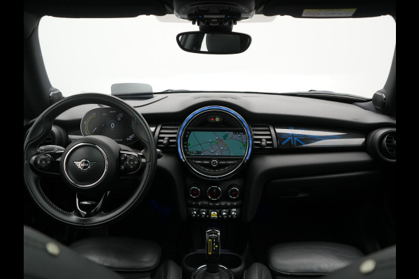 MINI Cooper Electric Yours 33 kWh 184pk | Panodak | Head Up | Harman / Kardon | Camera | Lederen Sportstoelen Verwarmd | Keyless | Apple Carplay | Cruise Control | LED Koplampen | Virtual | Navigatie | DAB |