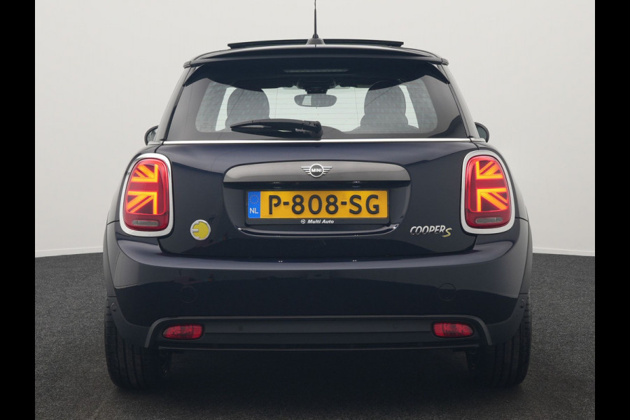 MINI Cooper Electric Yours 33 kWh 184pk | Panodak | Head Up | Harman / Kardon | Camera | Lederen Sportstoelen Verwarmd | Keyless | Apple Carplay | Cruise Control | LED Koplampen | Virtual | Navigatie | DAB |
