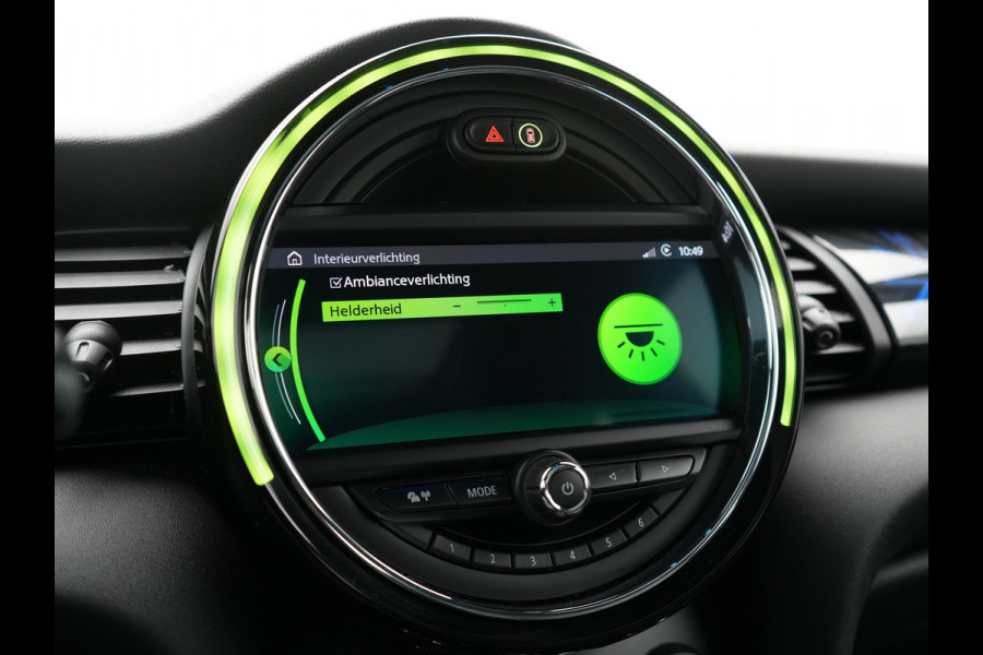 MINI Cooper Electric Yours 33 kWh 184pk | Panodak | Head Up | Harman / Kardon | Camera | Lederen Sportstoelen Verwarmd | Keyless | Apple Carplay | Cruise Control | LED Koplampen | Virtual | Navigatie | DAB |