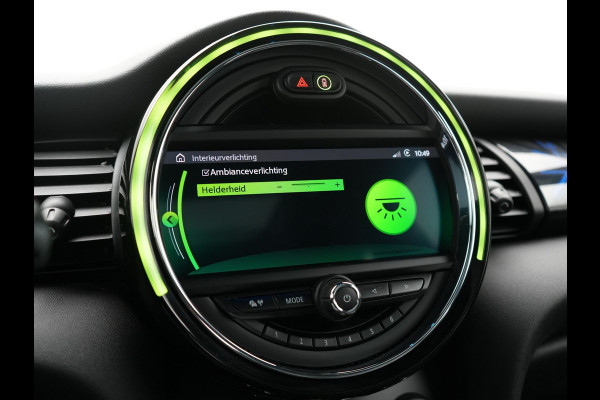 MINI Cooper Electric Yours 33 kWh 184pk | Panodak | Head Up | Harman / Kardon | Camera | Lederen Sportstoelen Verwarmd | Keyless | Apple Carplay | Cruise Control | LED Koplampen | Virtual | Navigatie | DAB |