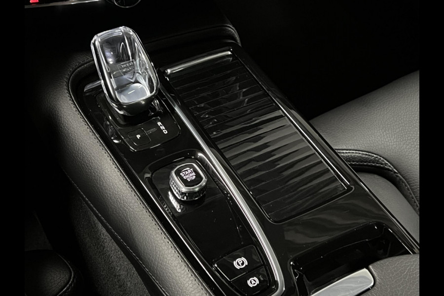 Volvo V60 2.0 T6 Recharge AWD Inscription Open dak | Stuur-/stoelverwarming | Achteruitrij camera | Harman Kardon | Cruise control | Carplay