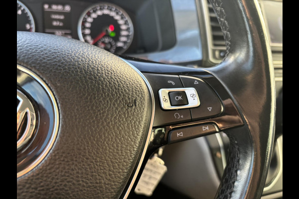 Volkswagen Transporter 2.0 TDI L2H1 DC*AUTOM.*A/C*ACC*NAVI*HAAK*CARPLAY*