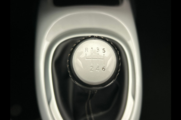 Nissan Juke 1.2 DIG-T S/S N-Vision * Origineel Nederlands * Trekhaak Keyless Camera Navigatie Cruise Climate Control
