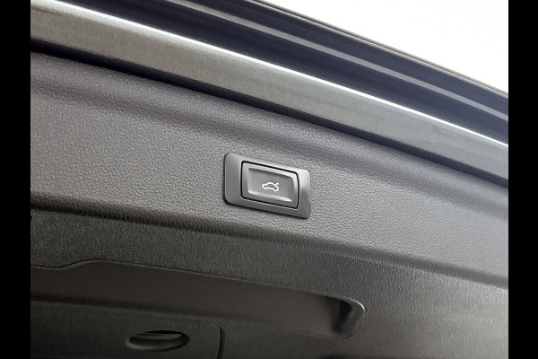 Audi Q3 35 TFSI S edition (Dealer OnderH, Navi, Carplay, StoelV, Leder, Lane Assist, Addapt Cruise, Etc)