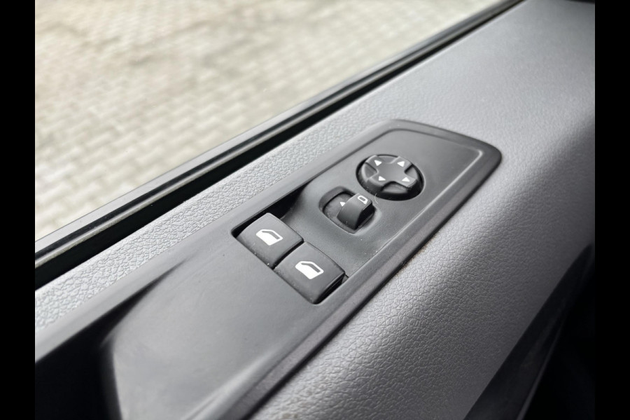 Peugeot Expert 2.0 BlueHDI 145*CARPLAY*DAB*A/C*CRUISE*NAVI*CAMERA