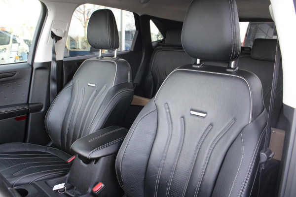 Ford Kuga 2.5 PHEV Vignale | Winterpack | Adaptive Cruise Control | Trekhaak | Climate Control | Camera | Navigatie |