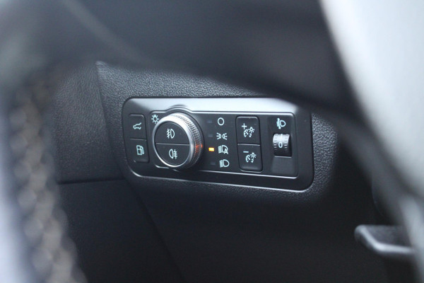 Ford Kuga 2.5 PHEV Vignale | Winterpack | Adaptive Cruise Control | Trekhaak | Climate Control | Camera | Navigatie |