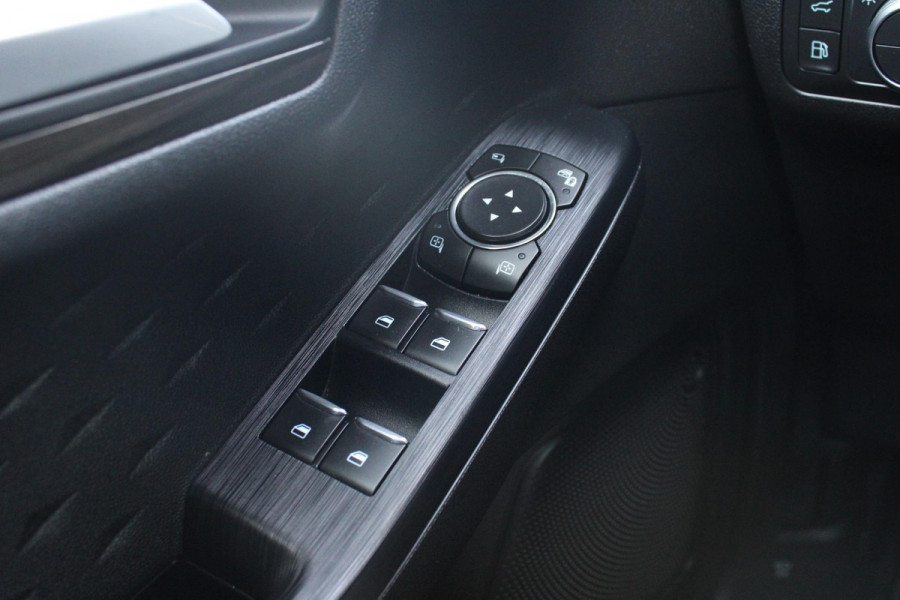 Ford Kuga 2.5 PHEV Vignale | Winterpack | Adaptive Cruise Control | Trekhaak | Climate Control | Camera | Navigatie |