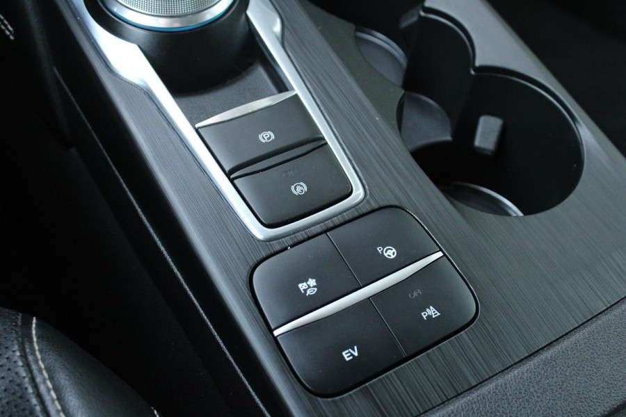 Ford Kuga 2.5 PHEV Vignale | Winterpack | Adaptive Cruise Control | Trekhaak | Climate Control | Camera | Navigatie |