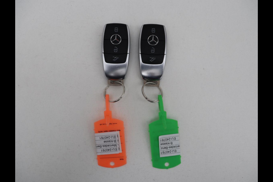 Mercedes-Benz B-Klasse 250e Urban | Leder | Stoelverwarming | Sfeerverlichting | Camera | Park Assist | Navigatie | Full LED | Widescreen | DAB | Cruise control | Bluetooth | Climate control | PHEV | Plug In