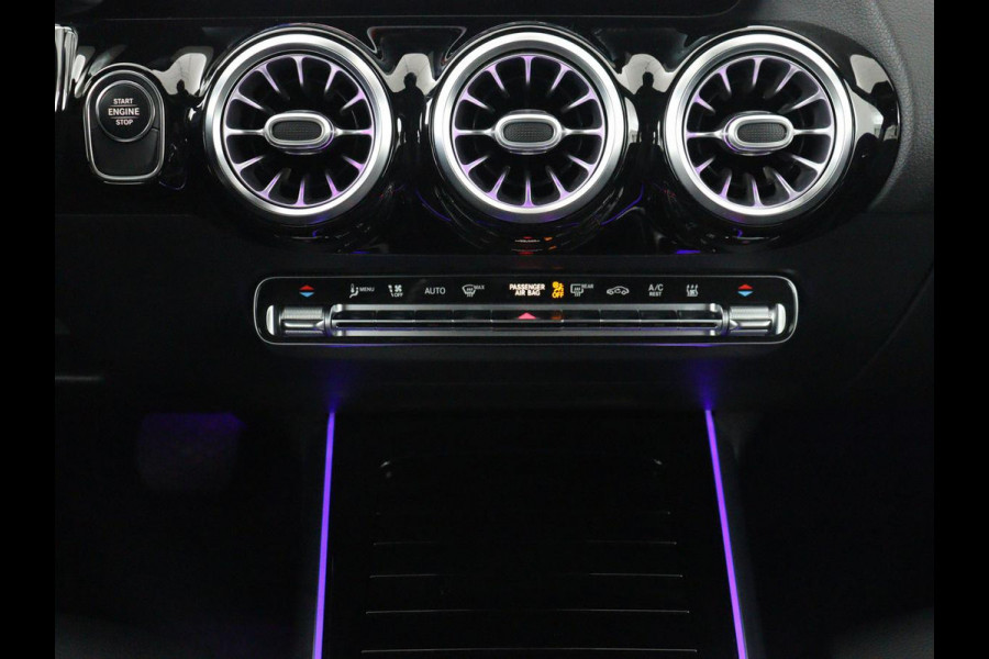 Mercedes-Benz B-Klasse 250e Urban | Leder | Stoelverwarming | Sfeerverlichting | Camera | Park Assist | Navigatie | Full LED | Widescreen | DAB | Cruise control | Bluetooth | Climate control | PHEV | Plug In