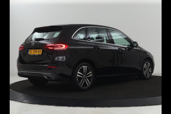 Mercedes-Benz B-Klasse 250e Urban | Leder | Stoelverwarming | Sfeerverlichting | Camera | Park Assist | Navigatie | Full LED | Widescreen | DAB | Cruise control | Bluetooth | Climate control | PHEV | Plug In