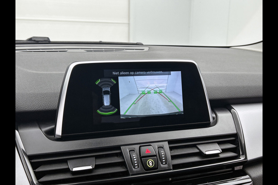 BMW 2 Serie Gran Tourer 218i 7persoons!. Corporate Lease Executive(NL-auto, Dealer OnderH, Navi, Camera, Parkeersensoren, Etc)