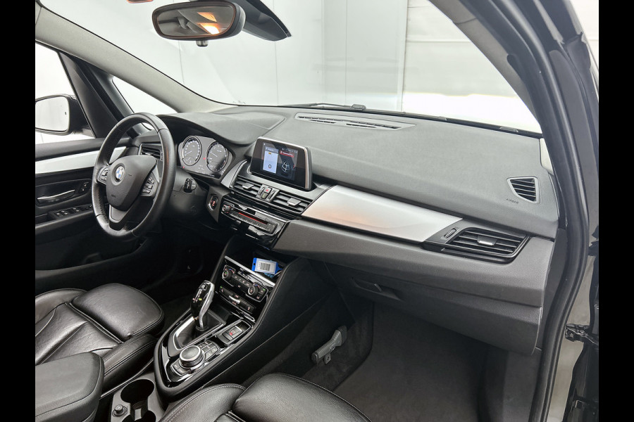 BMW 2 Serie Gran Tourer 218i 7persoons!. Corporate Lease Executive(NL-auto, Dealer OnderH, Navi, Camera, Parkeersensoren, Etc)