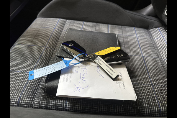 Volkswagen Golf GTE 245PK HYBRID SPORT CAMERA/CARPLAY/NAVI