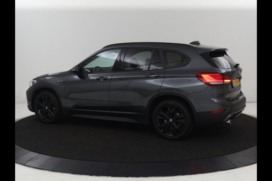 BMW X1 xDrive25e Executive | Leder | Adaptive cruise | Navigatie | 18'' | Full LED | Parkeerhulp | Climate control | Bluetooth | Cruise control | PHEV | Plug In