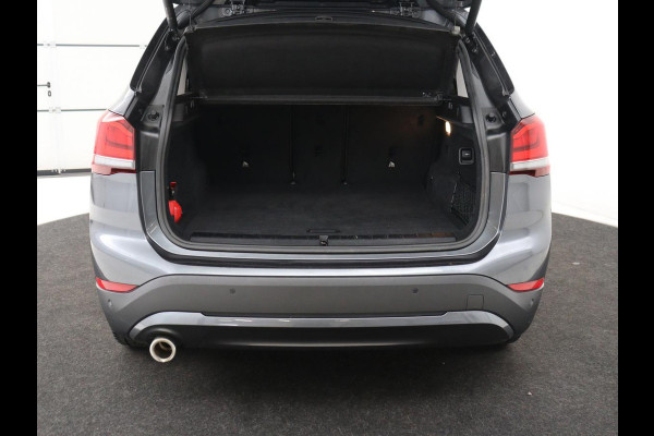 BMW X1 xDrive25e Executive | Leder | Adaptive cruise | Navigatie | 18'' | Full LED | Parkeerhulp | Climate control | Bluetooth | Cruise control | PHEV | Plug In