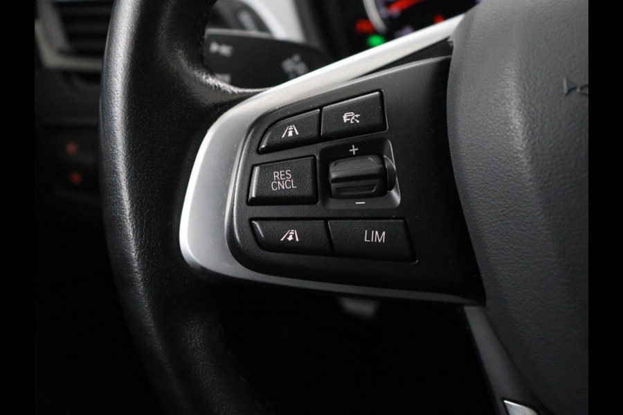 BMW X1 xDrive25e Executive | Leder | Adaptive cruise | Navigatie | 18'' | Full LED | Parkeerhulp | Climate control | Bluetooth | Cruise control | PHEV | Plug In