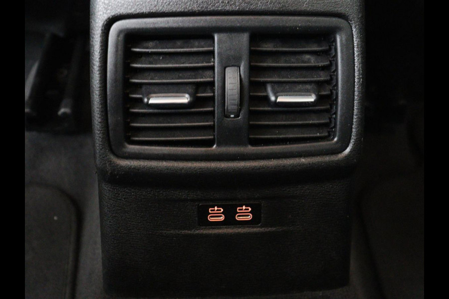 BMW X1 xDrive25e Executive | Leder | Adaptive cruise | Navigatie | 18'' | Full LED | Parkeerhulp | Climate control | Bluetooth | Cruise control | PHEV | Plug In