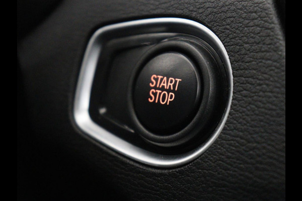 BMW X1 xDrive25e Executive | Leder | Adaptive cruise | Navigatie | 18'' | Full LED | Parkeerhulp | Climate control | Bluetooth | Cruise control | PHEV | Plug In