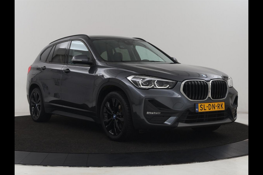 BMW X1 xDrive25e Executive | Leder | Adaptive cruise | Navigatie | 18'' | Full LED | Parkeerhulp | Climate control | Bluetooth | Cruise control | PHEV | Plug In