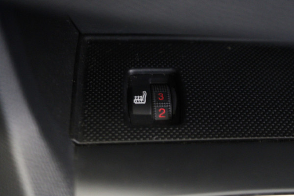 Peugeot 308 SW 1.2 PureTech Blue Lease GT |Pano|Massage|