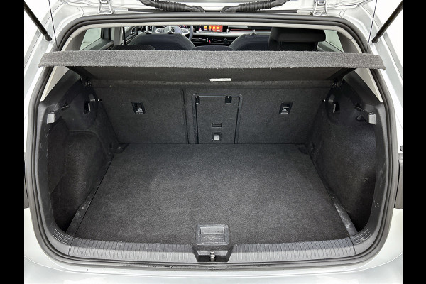 Volkswagen Golf 1.5 eTSI R-Line Business+(Goed OnderH, Stoelmassage, StoelV, Camera, Carplay, Navi, Addapt Cruise, Etc)