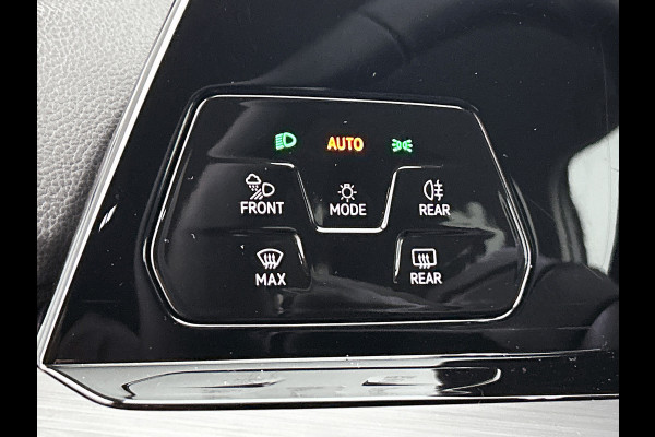 Volkswagen Golf 1.5 eTSI R-Line Business+(Goed OnderH, Stoelmassage, StoelV, Camera, Carplay, Navi, Addapt Cruise, Etc)