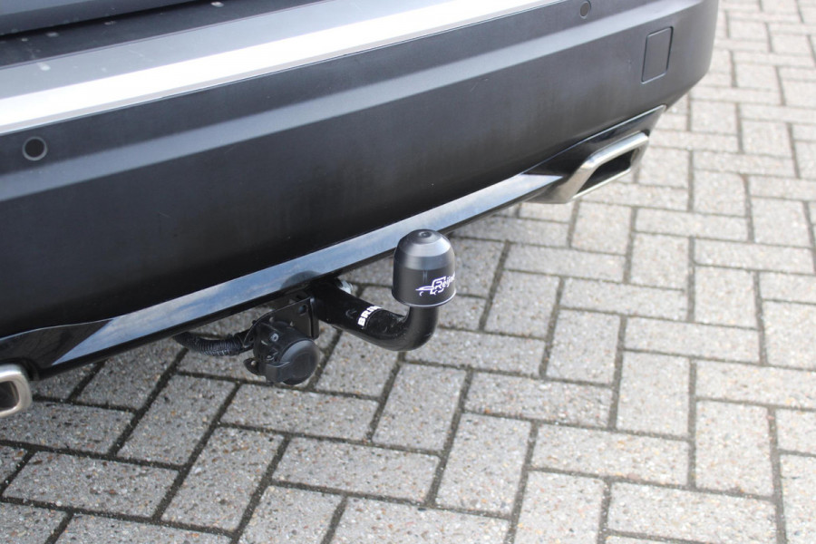 Peugeot 2008 1.2 130PK GT | NAVIGATIE 10" TOUCHSCREEN | APPLE CARPLAY/ANDROID AUTO | ADAPTIVE CRUISE CONTROL | FULL LED KOPLAMPEN | ACHTERUITRIJ CAMERA | 3-D COCKPIT | KEYLESS ENTRY/START | STOEL VERWARMING | DODEHOEK BEWAKING | ALL SEASON BANDEN |