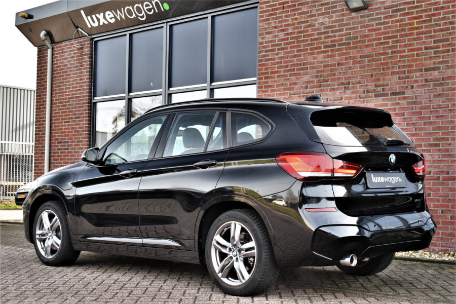 BMW X1 xDrive25e M-Sport Pano El-zetels Camera Carplay El-klep Shadowline