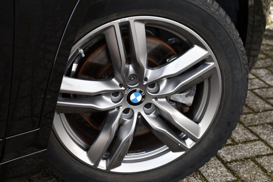BMW X1 xDrive25e M-Sport Pano El-zetels Camera Carplay El-klep Shadowline