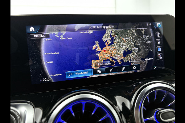 Mercedes-Benz Glb 200 Business Solution AMG(Dealer onderhoud, Trekhaak, Sfeerverlichting, Navi, Camera, Parkeerhulp, StoelV, Etc)