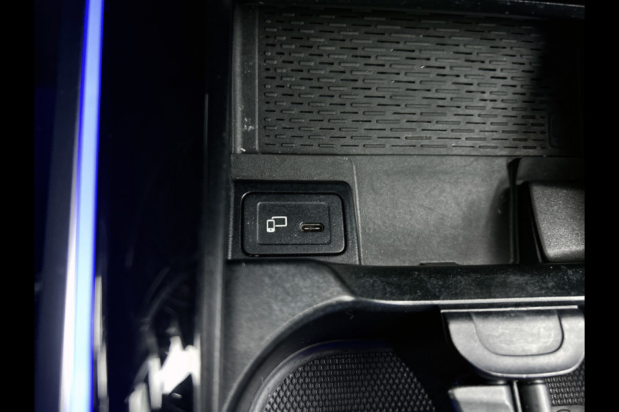 Mercedes-Benz Glb 200 Business Solution AMG(Dealer onderhoud, Trekhaak, Sfeerverlichting, Navi, Camera, Parkeerhulp, StoelV, Etc)