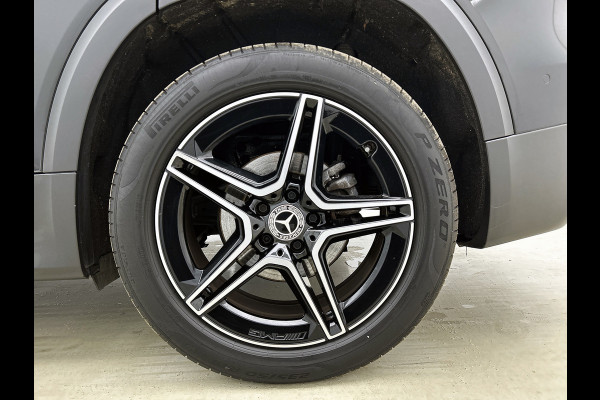 Mercedes-Benz Glb 200 Business Solution AMG(Dealer onderhoud, Trekhaak, Sfeerverlichting, Navi, Camera, Parkeerhulp, StoelV, Etc)
