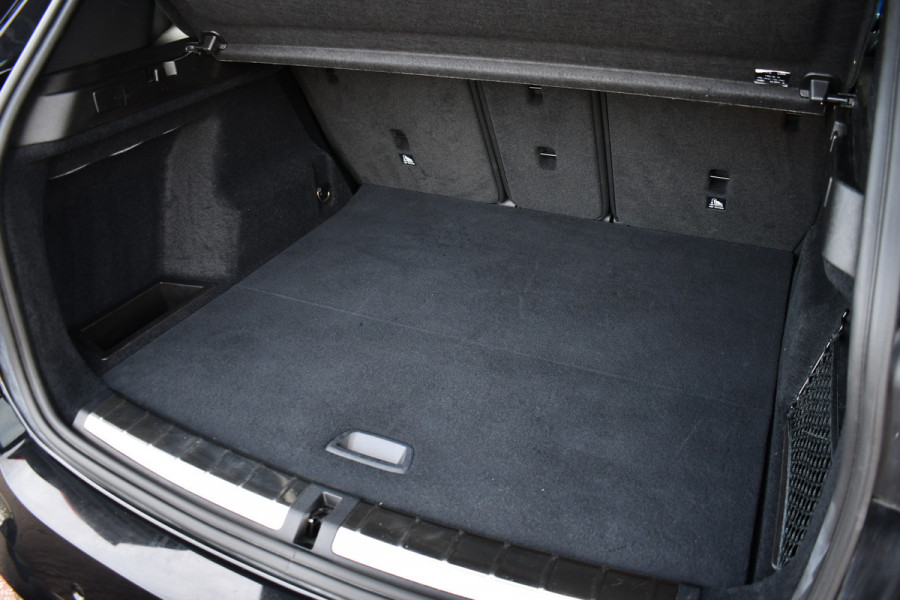 BMW X1 xDrive25e M-Sport Pano El-zetels Camera Carplay El-klep Shadowline