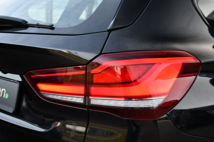 BMW X1 xDrive25e M-Sport Pano El-zetels Camera Carplay El-klep Shadowline
