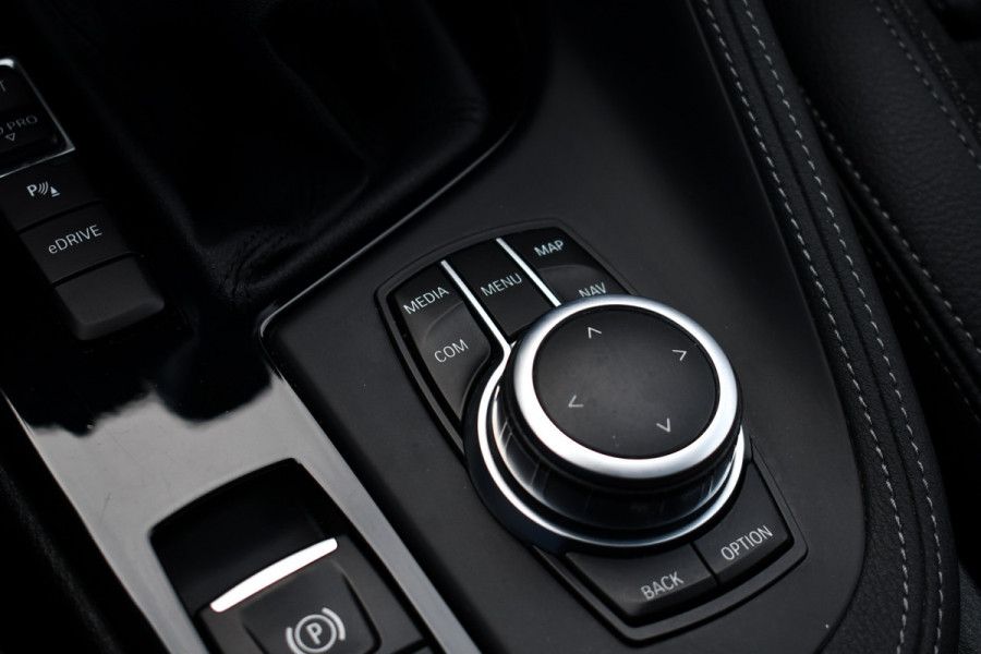 BMW X1 xDrive25e M-Sport Pano El-zetels Camera Carplay El-klep Shadowline