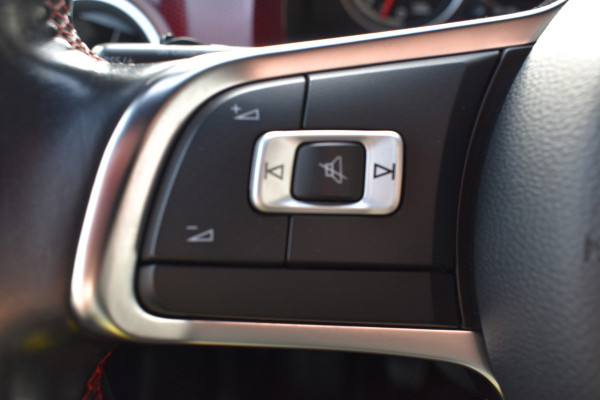 Volkswagen up! 1.0 TSI GTI / Clima / Cruise / Stoelverwarming / 17"LM / PDC / DAB