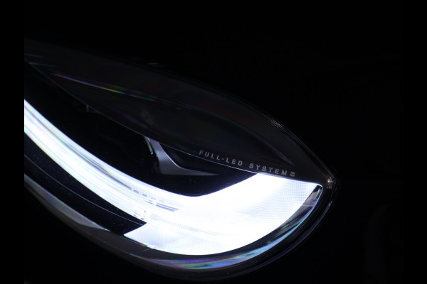 Volvo V40 Cross Country 1.5 T3 Polar+ Luxury [TREKHAAK,HARMAN KARDON, PANORAMADAK, KEYLESS ENTRY, CAMERA, VOL LEDER, STOELVERWARMING, NIEUWSTAAT]