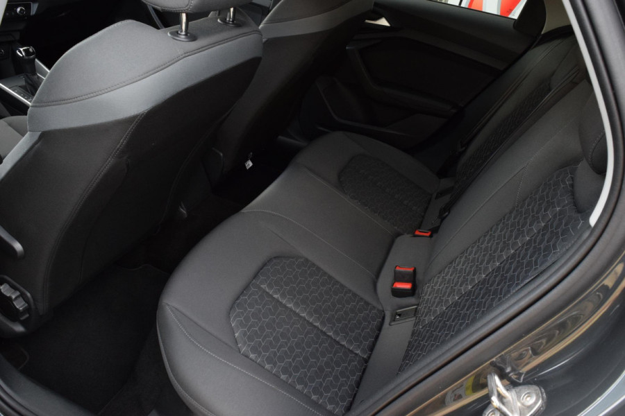 Audi A1 Sportback 25 TFSI epic|17"|Clima|PDC|Carplay|Orig.NL